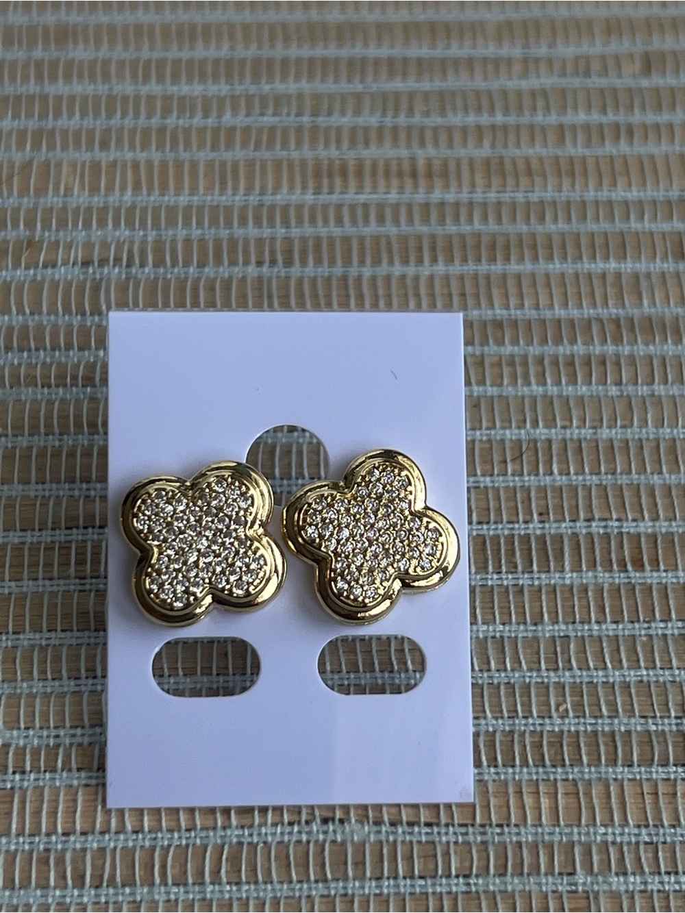 ⭐️- Gold Pavé Clover with plain gold border Stud Earrings